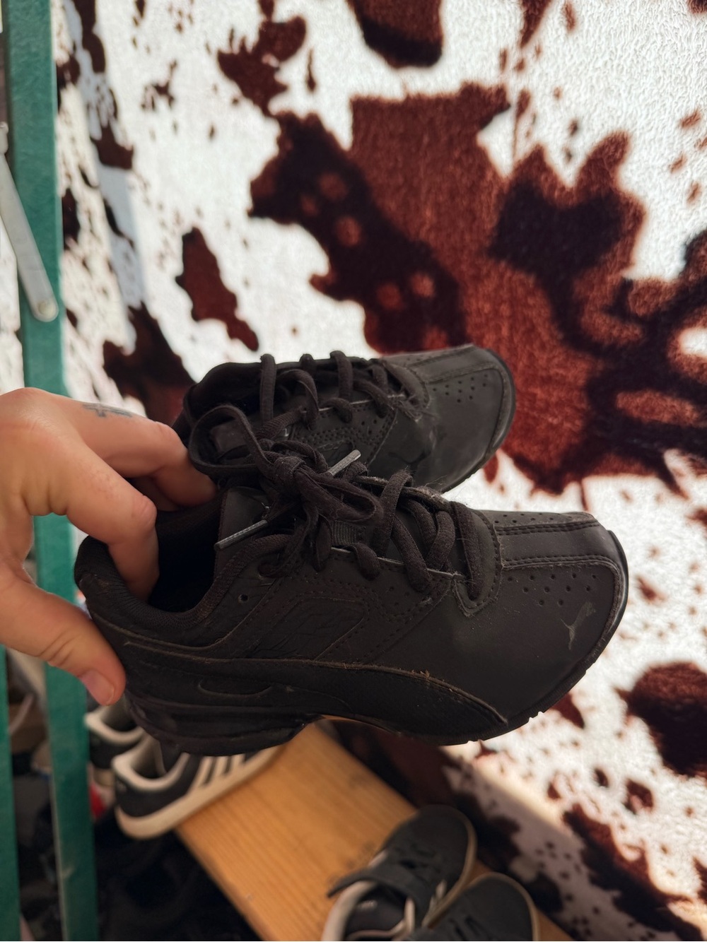 Puma Kids Black Low-Top Lace-Up Sneakers